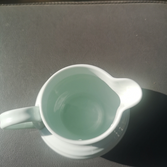 Portmeirion Sophie Conran Celadon/Green 10 oz. Cream Jug/Small Creamer Pitcher - Picture 5 of 8